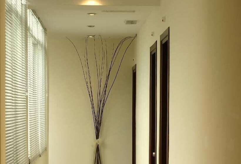 Blue Sea Hotel Alimos