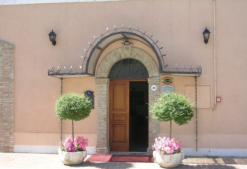 בית מלון כפרי Borgo Antico