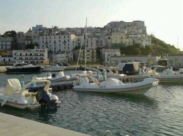 Отель Borgo Marina