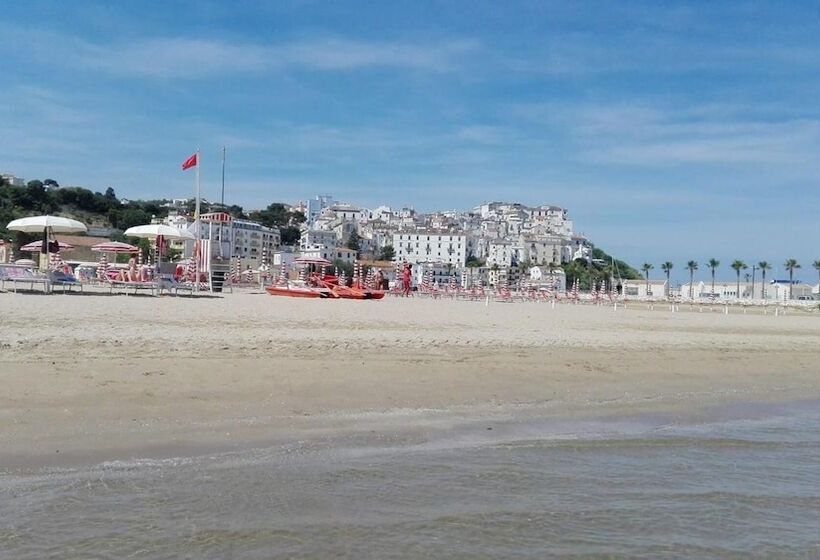 Отель Borgo Marina