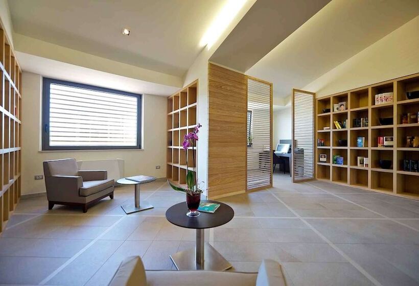 Отель Capovaticano Resort Thalasso Spa