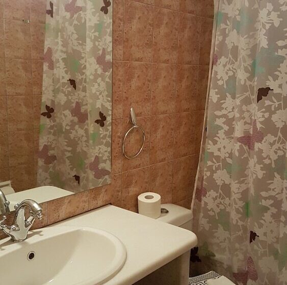 בית מלון כפרי Captains Rock