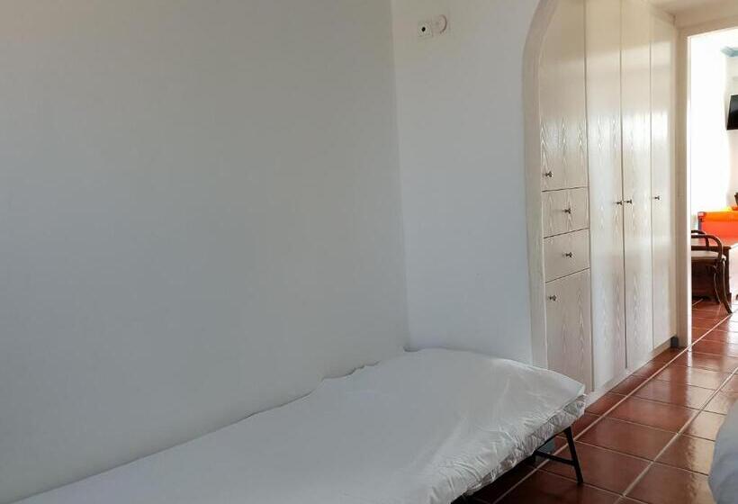 בית מלון כפרי Captains Rock