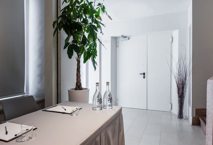 Отель Casa Poli