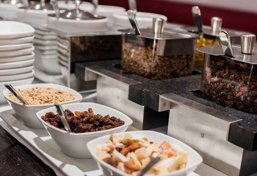 Отель Casa Poli