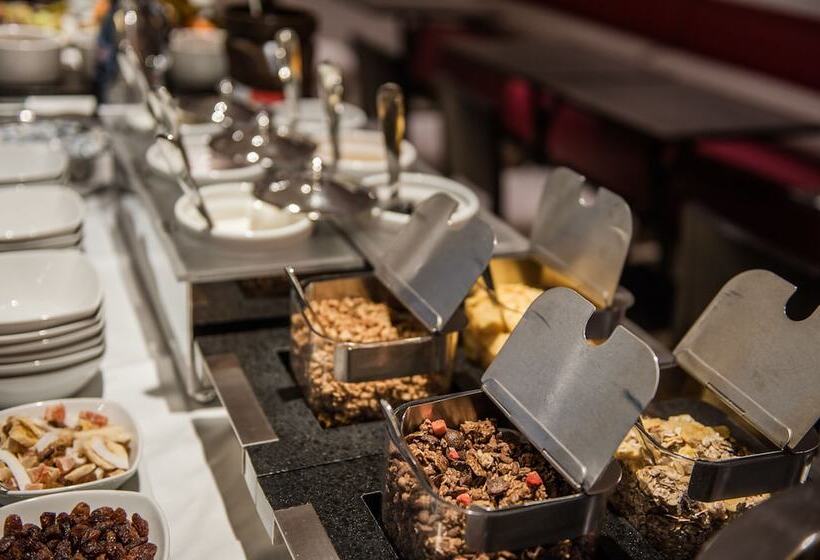 Отель Casa Poli