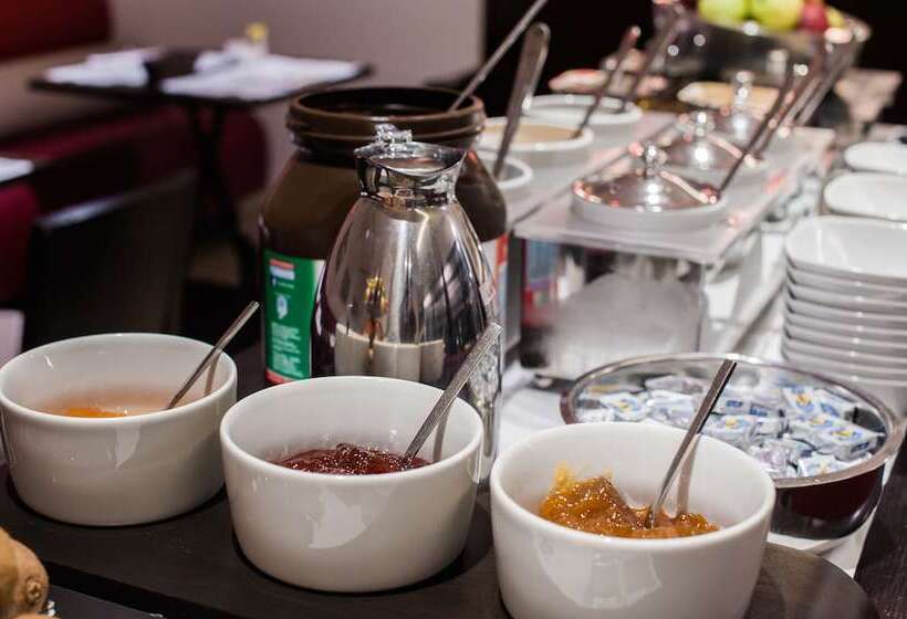 Отель Casa Poli