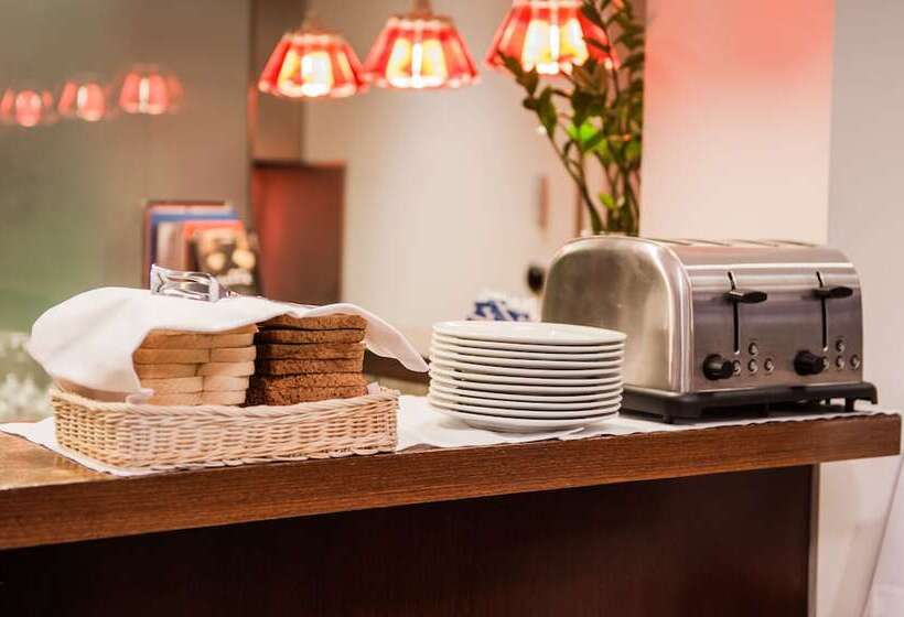 Отель Casa Poli