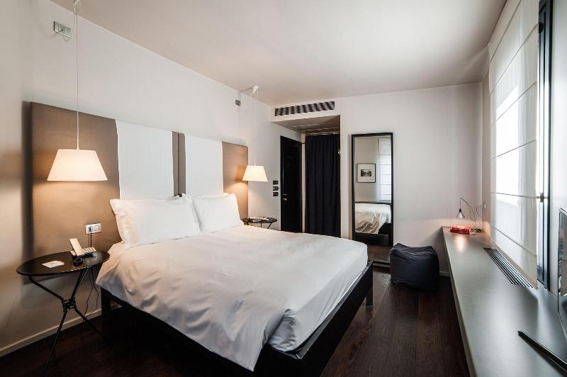 Отель Casa Poli