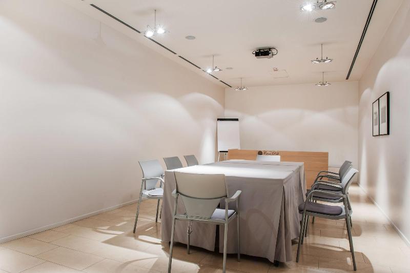 Отель Casa Poli