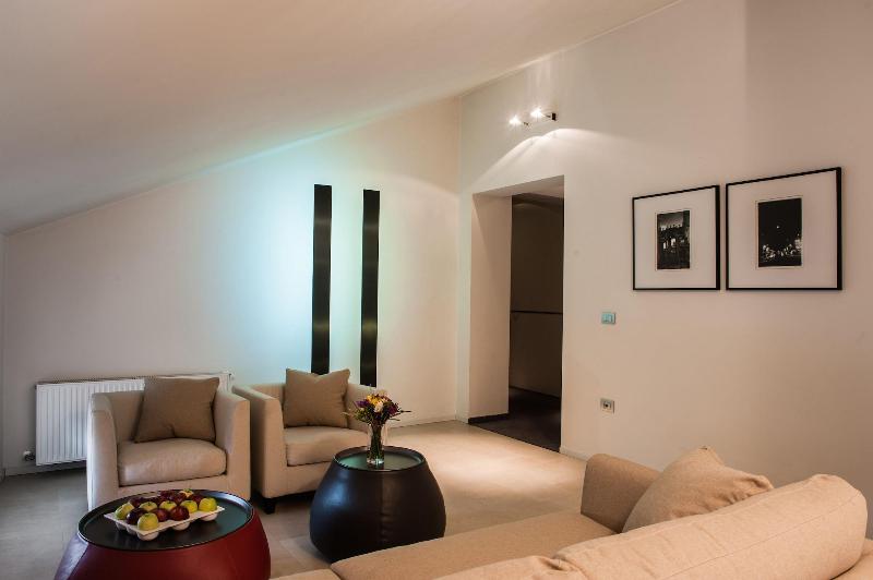 Отель Casa Poli