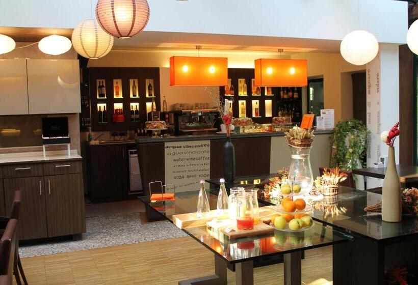 فندق Cascina Scova Resort