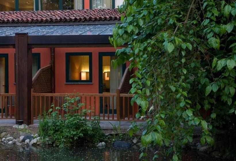 فندق Cascina Scova Resort