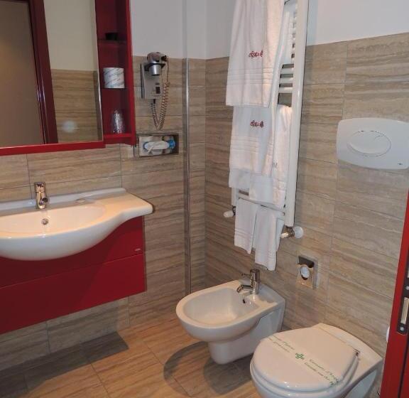 فندق Cascina Scova Resort