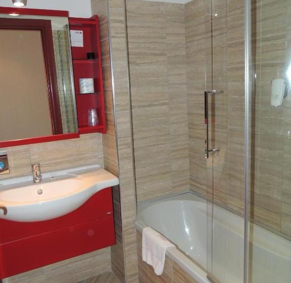 فندق Cascina Scova Resort