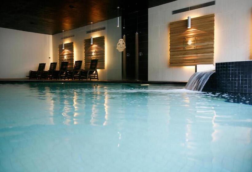 فندق Cascina Scova Resort