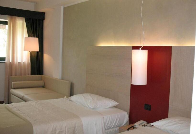 فندق Cascina Scova Resort