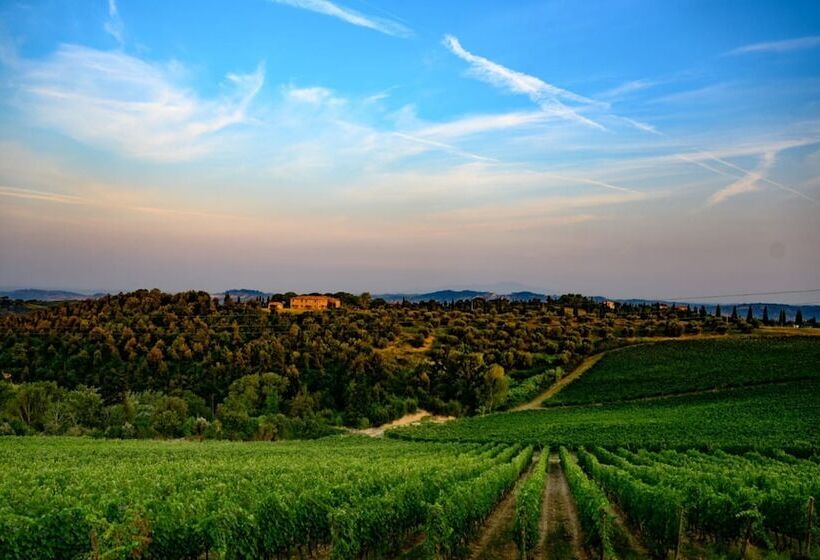 هتل Castellare Di Tonda