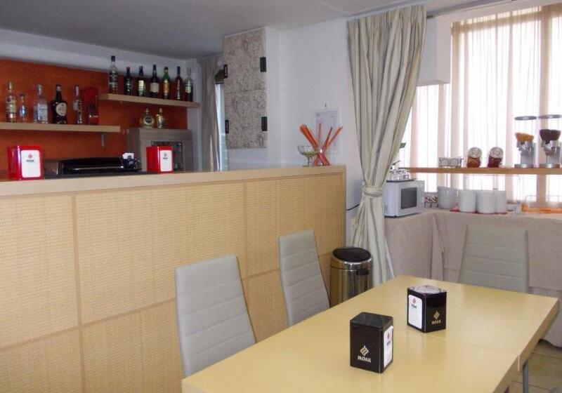 Отель Catania Town