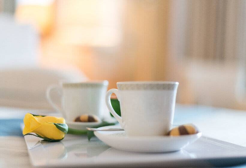 Отель Constantinou Bros Asimina Suites