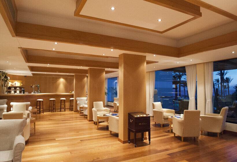 Отель Constantinou Bros Asimina Suites