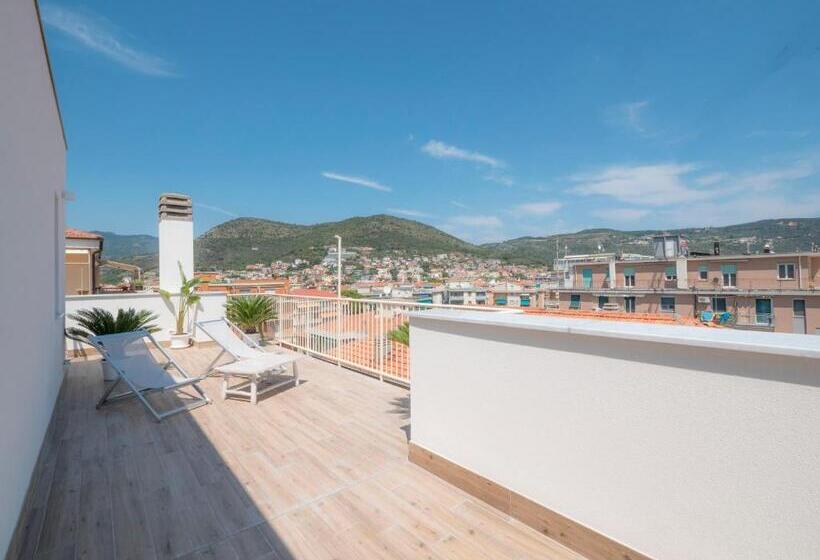 Отель Continental