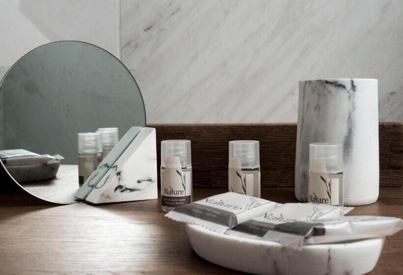 Отель Continental