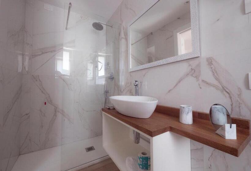 Отель Continental