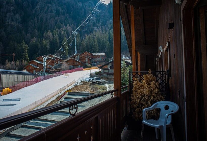 ホテル De Champoluc