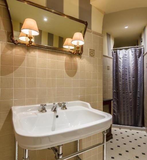 هتل Dimora Storica Palazzo Puccini