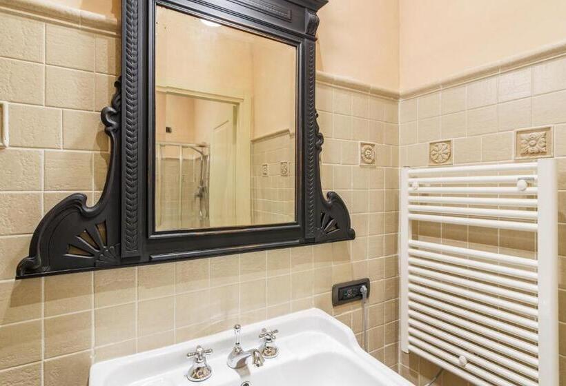 هتل Dimora Storica Palazzo Puccini