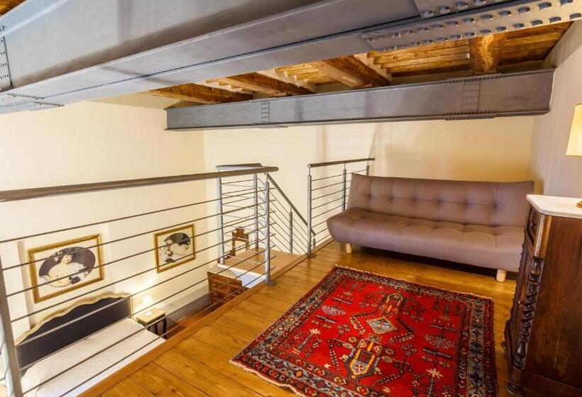 هتل Dimora Storica Palazzo Puccini