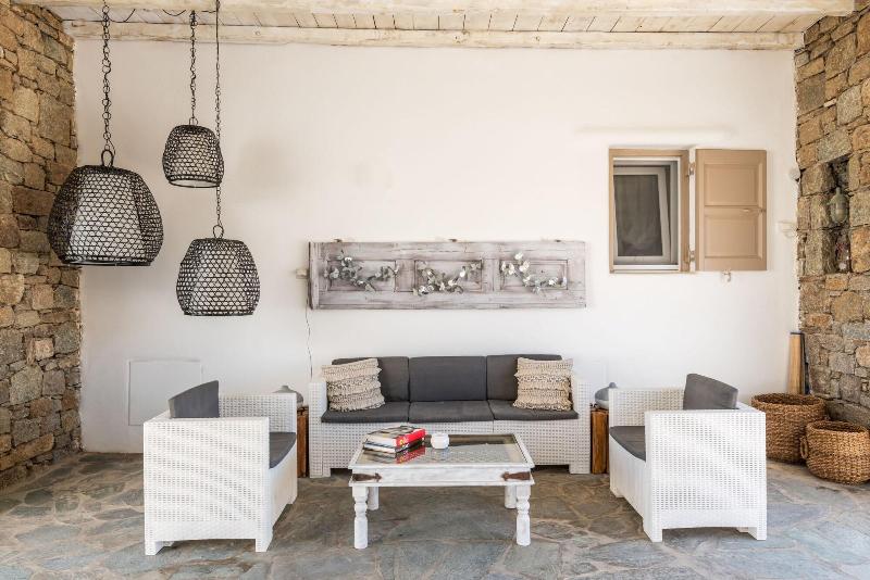 فندق Eleni's Village Suites