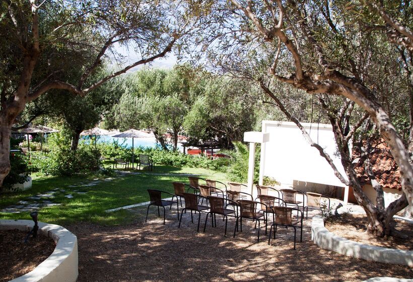 호텔 Elpida Village