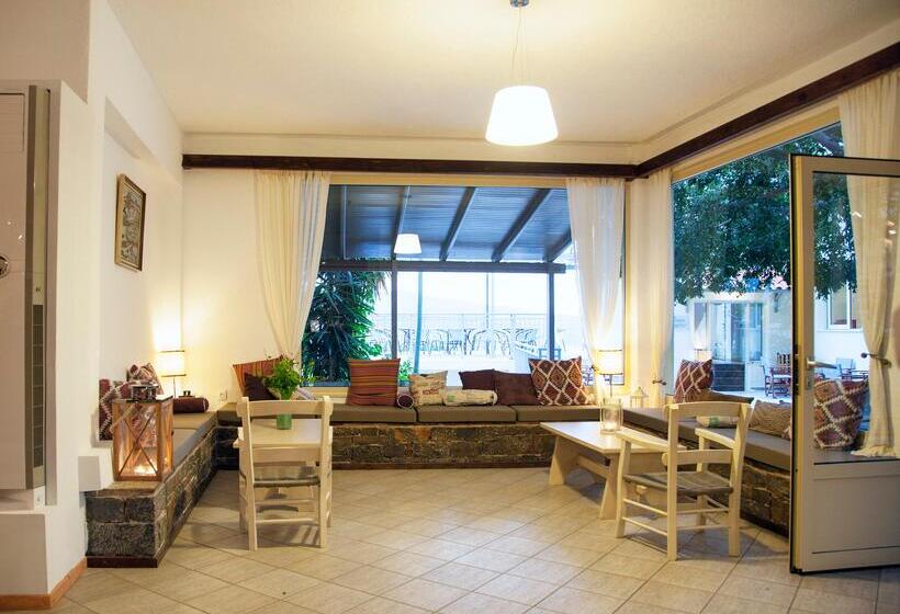 호텔 Elpida Village