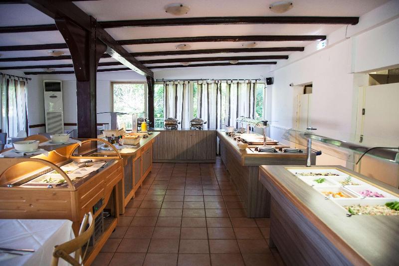 호텔 Elpida Village