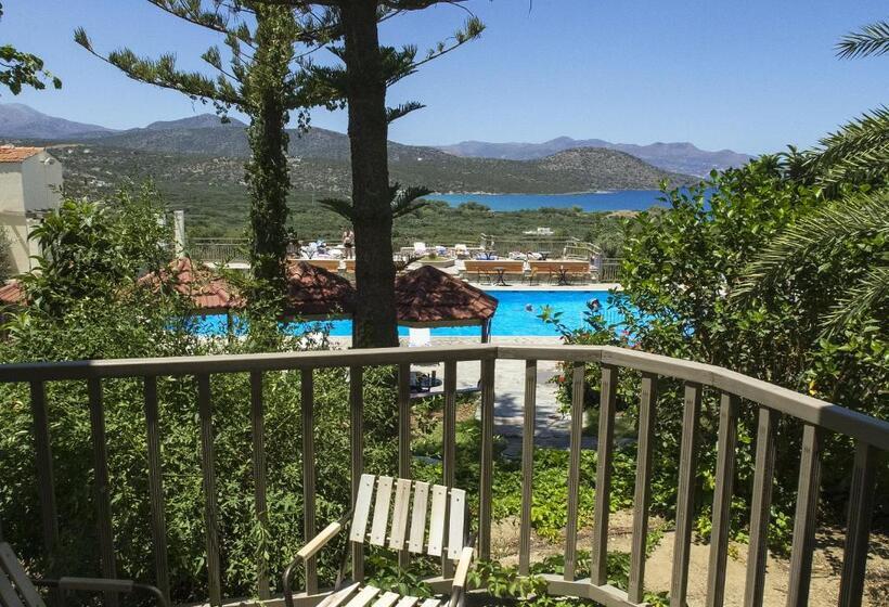 호텔 Elpida Village