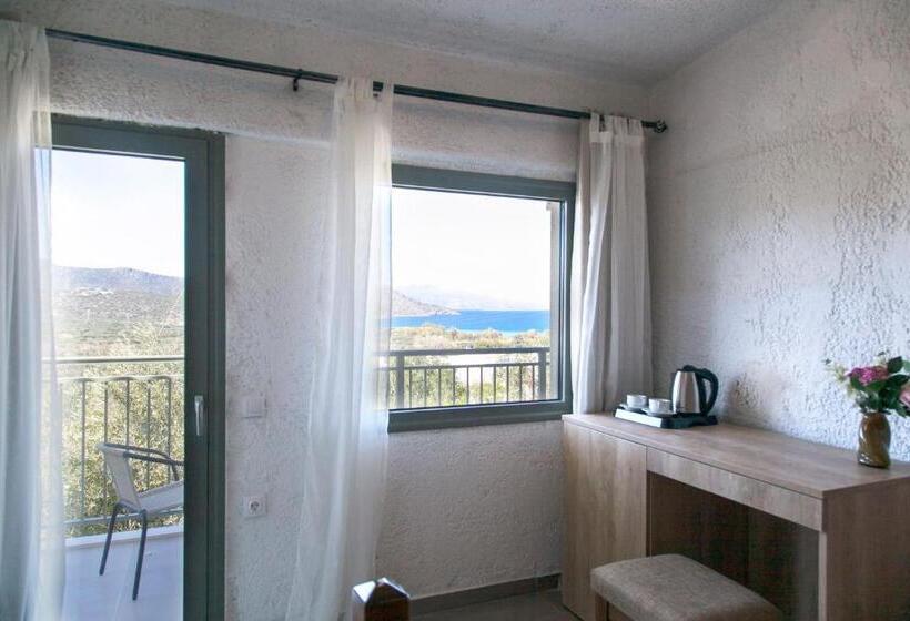 호텔 Elpida Village