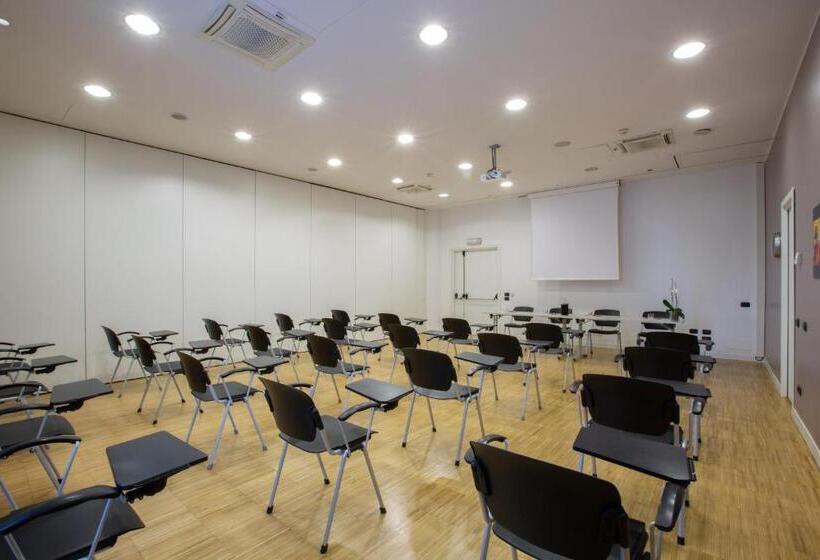 Euro Hotel Residence