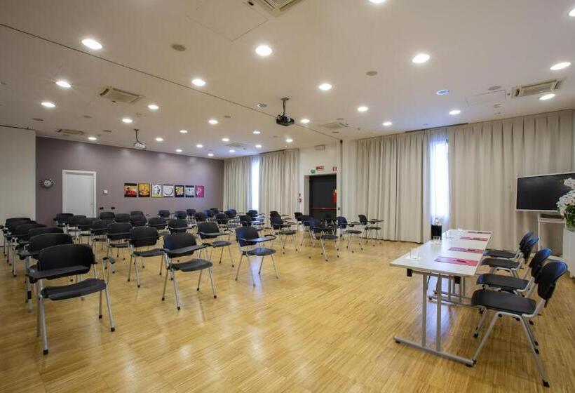 Euro Hotel Residence