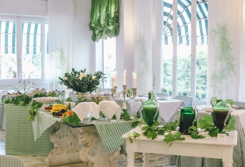 فندق Eveline Portosole