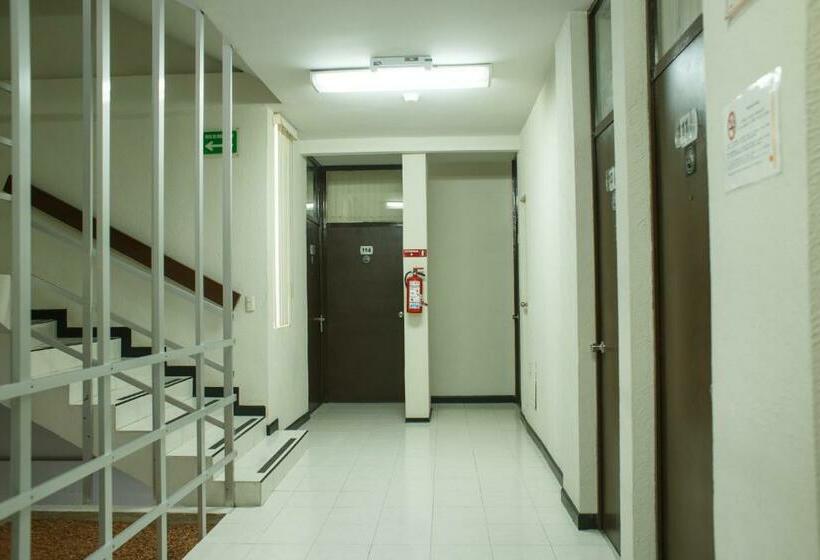 בית מלון כפרי Fiesta Versalles