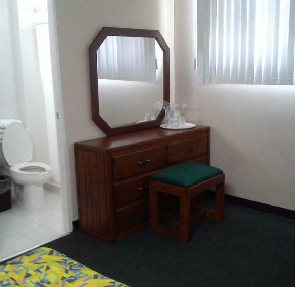 בית מלון כפרי Fiesta Versalles