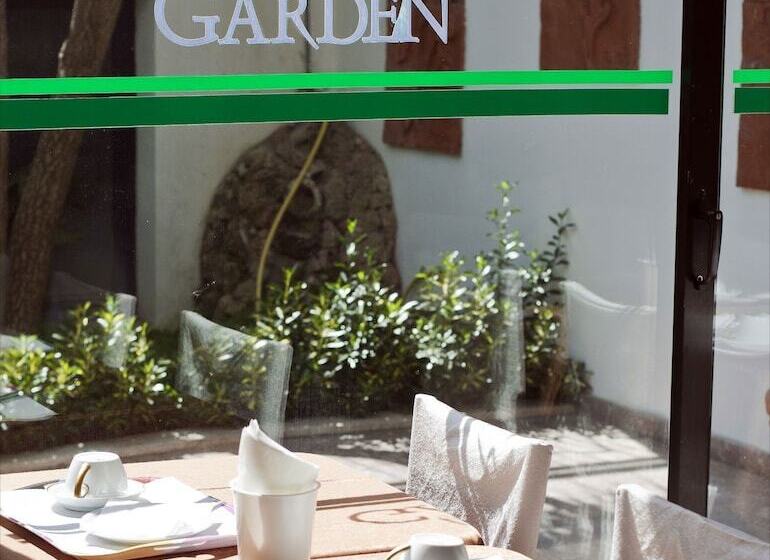 فندق Garden