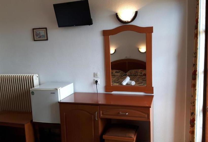 ホテル Golden Beach