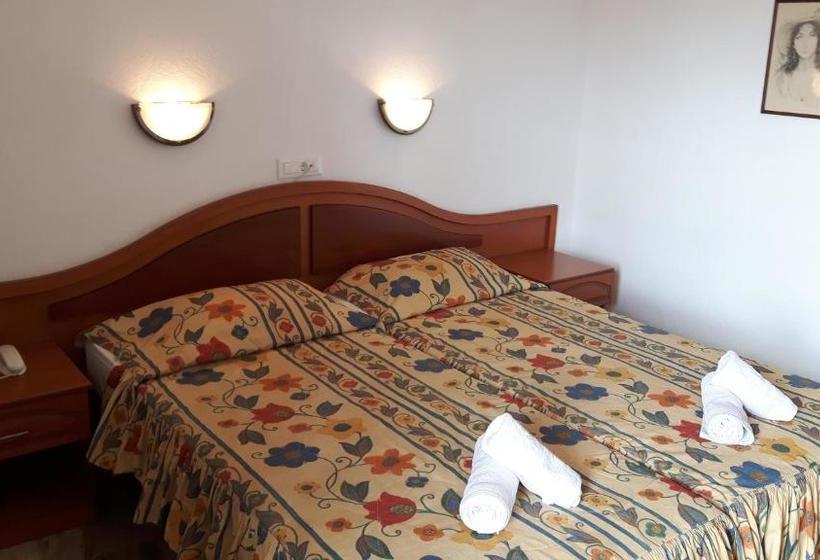 ホテル Golden Beach