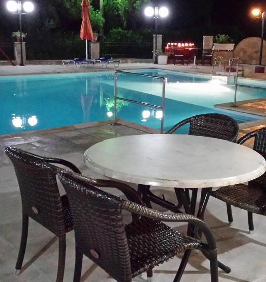 ホテル Golden Beach