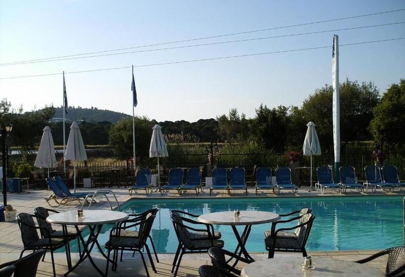 ホテル Golden Beach