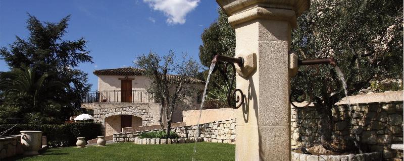 هتل Hôtel & Restaurant Alain Llorca