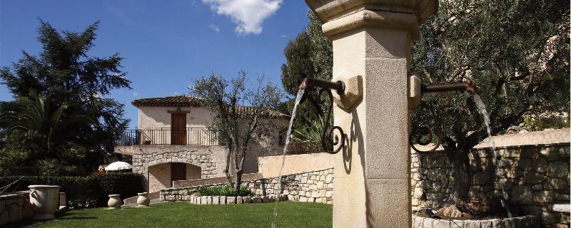 هتل Hôtel & Restaurant Alain Llorca